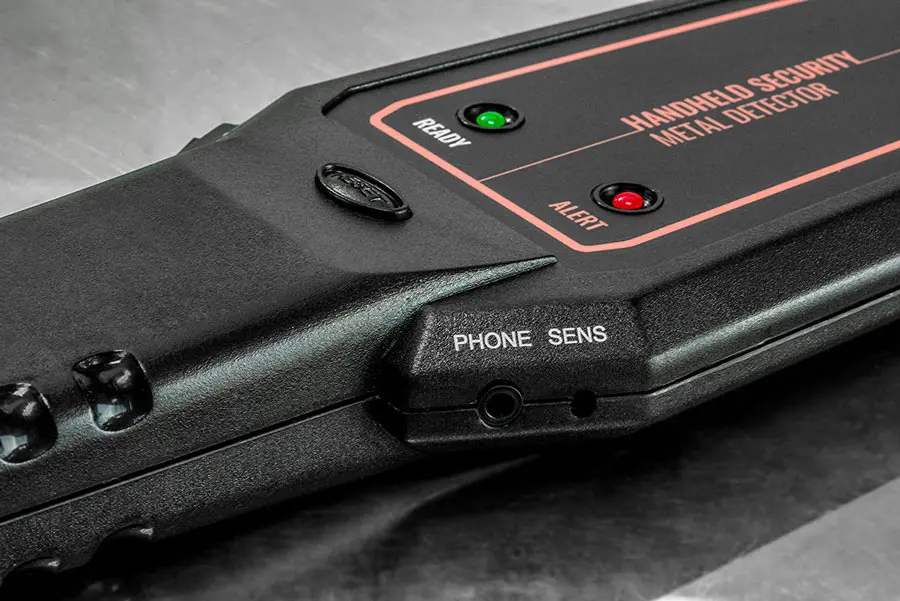 49001 HAND-HELD-METAL-DETECTOR-SECURITY-3.webp