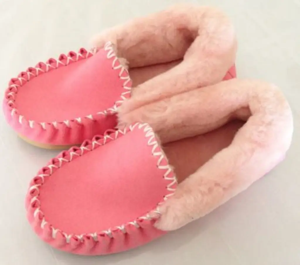 0743 hot-pink-moccasin-sheepskin-2 (Large) - Copy.webp