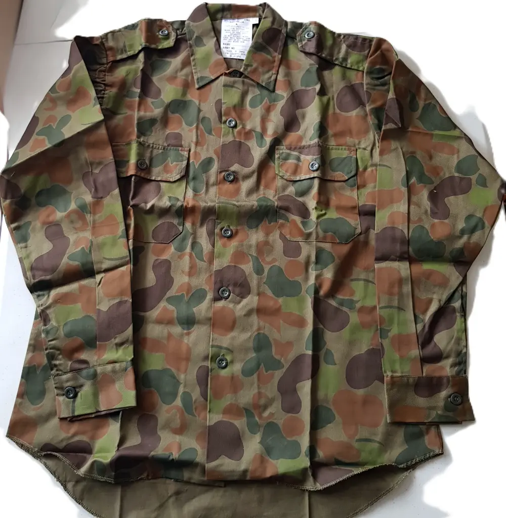 0195 cotton-army-shirt-auscam-on-greenpg (4).webp