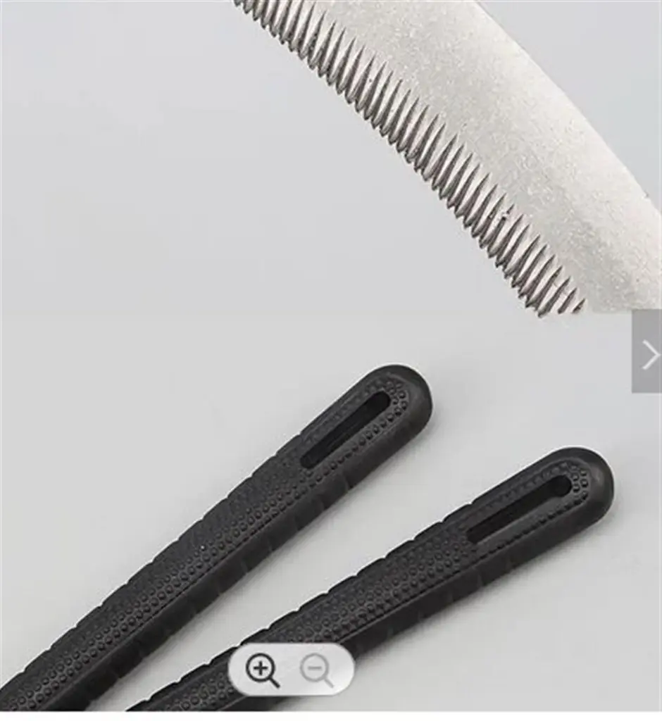 25831 mini-hand-sickle-black-plastic-handle-17.5-cm-saw-blade-6 (Large).webp