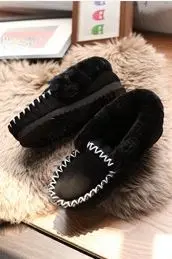 07331-Mocassins_BLACK_TOP_FINAL (16).webp