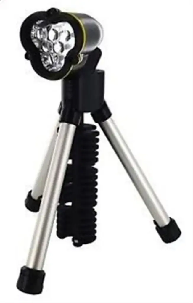 6 LED 4xAAA Tripod Torch Lantern