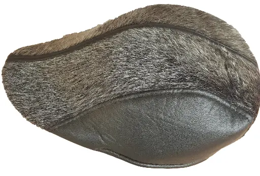 [12207]  Flat Peak Cap Faux Fur Top Panel