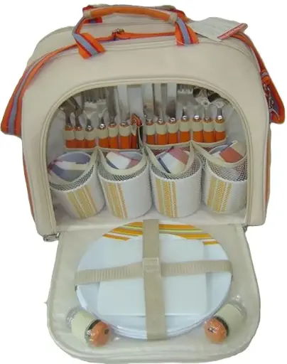 [34411]  4 Person Picnic Set with Mugs